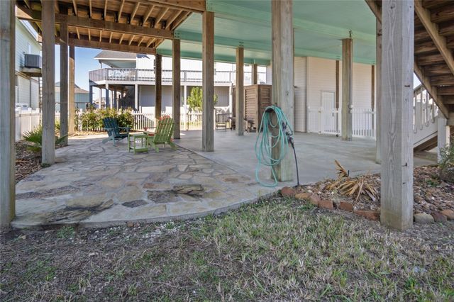 2570 Whitecap, Crystal Beach, TX 77650