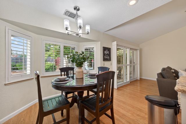 9349 Rolling Glenn Ct, Orangevale, CA 95662