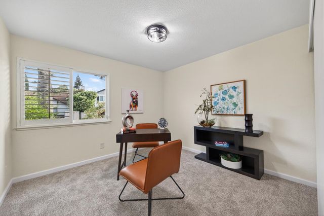 9349 Rolling Glenn Ct, Orangevale, CA 95662