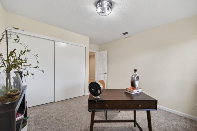 9349 Rolling Glenn Ct, Orangevale, CA 95662