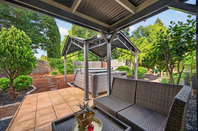 9349 Rolling Glenn Ct, Orangevale, CA 95662