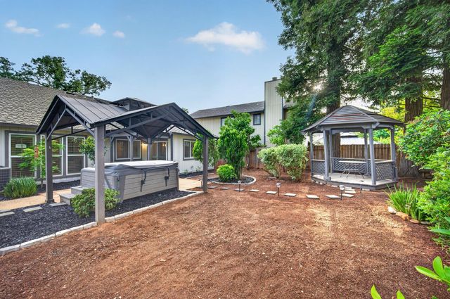 9349 Rolling Glenn Ct, Orangevale, CA 95662