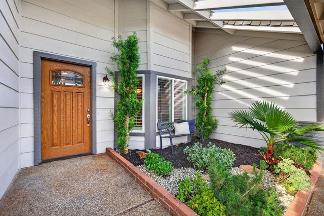 9349 Rolling Glenn Ct, Orangevale, CA 95662