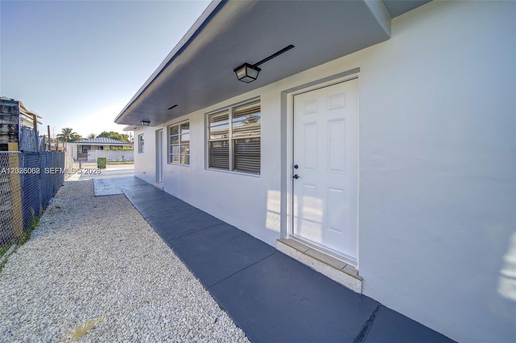 896 E 22nd St 898, Hialeah, FL 33013