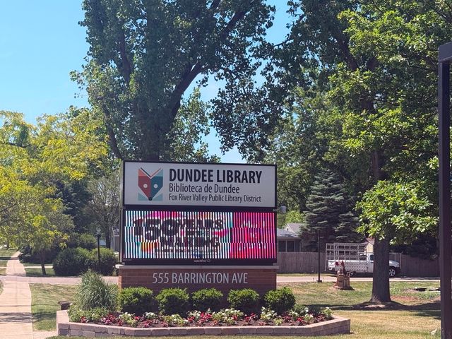 605 Barrington Avenue 332, East Dundee, IL 60118