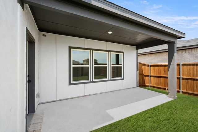1724 Nesting Robin Lane, Denton, TX 76249