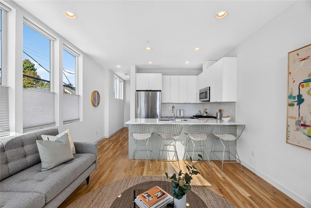 3068 NW 65th Street, Seattle, WA 98107