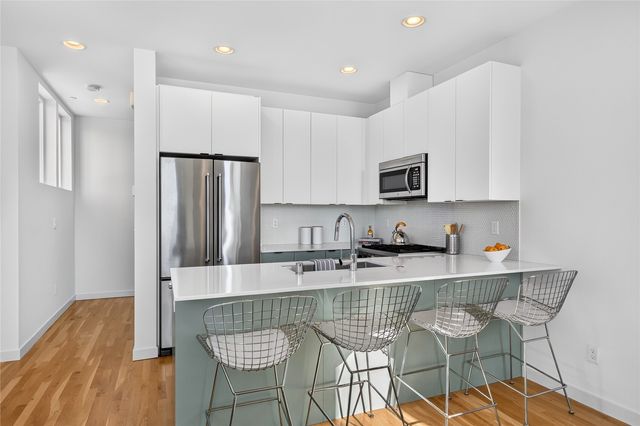 3068 NW 65th Street, Seattle, WA 98107