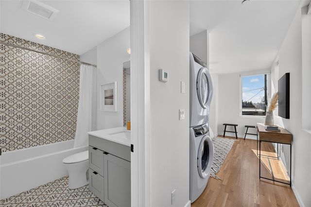3068 NW 65th Street, Seattle, WA 98107