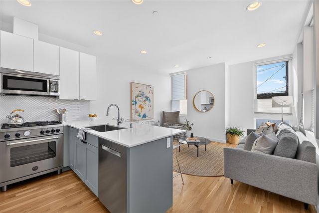 3068 NW 65th Street, Seattle, WA 98107