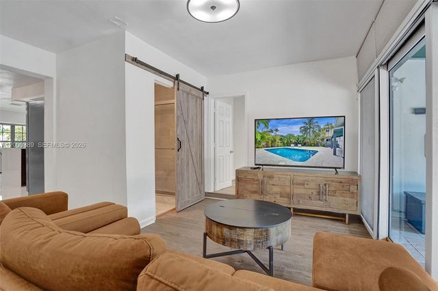 1116 Hollywood Blvd, Hollywood, FL 33019