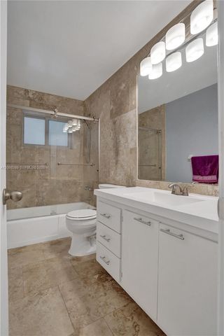 1116 Hollywood Blvd, Hollywood, FL 33019