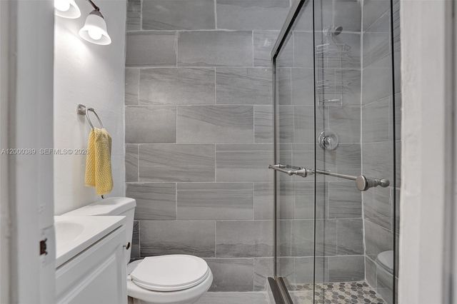 1116 Hollywood Blvd, Hollywood, FL 33019