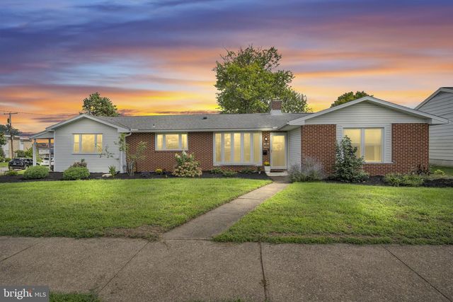 400 BEACON HILL RD, New Cumberland, PA 17070