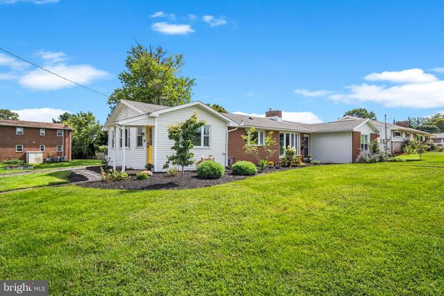 400 BEACON HILL RD, New Cumberland, PA 17070