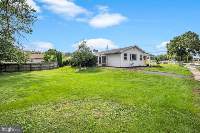 400 BEACON HILL RD, New Cumberland, PA 17070