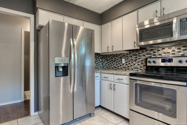 2434 Canyon Rim, San Antonio, TX 78232