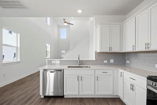 7911 Linda Michelle LN, Austin, TX 78724
