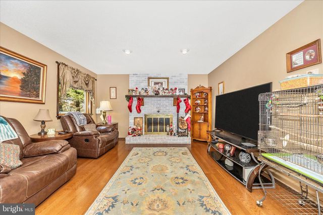 11738 MEADOWLARK AVE, Hagerstown, MD 21742