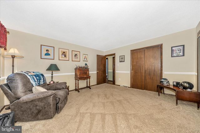 11738 MEADOWLARK AVE, Hagerstown, MD 21742