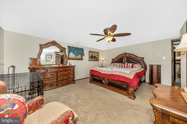 11738 MEADOWLARK AVE, Hagerstown, MD 21742