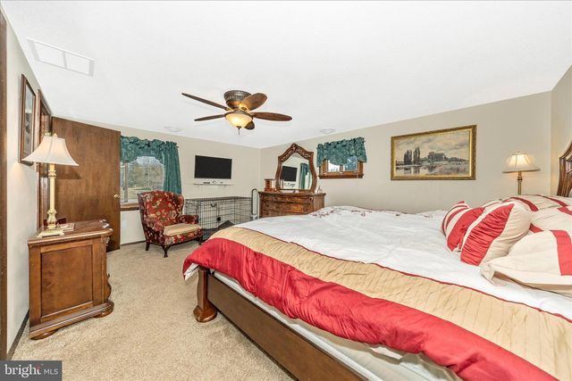 11738 MEADOWLARK AVE, Hagerstown, MD 21742