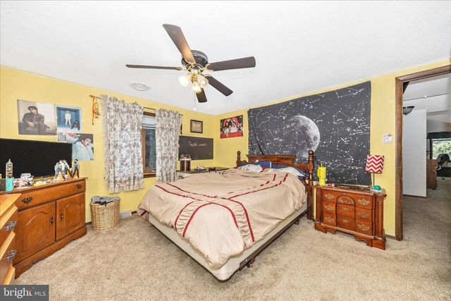 11738 MEADOWLARK AVE, Hagerstown, MD 21742