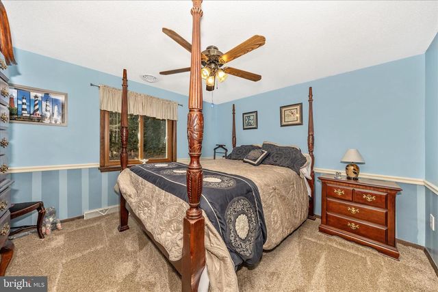 11738 MEADOWLARK AVE, Hagerstown, MD 21742