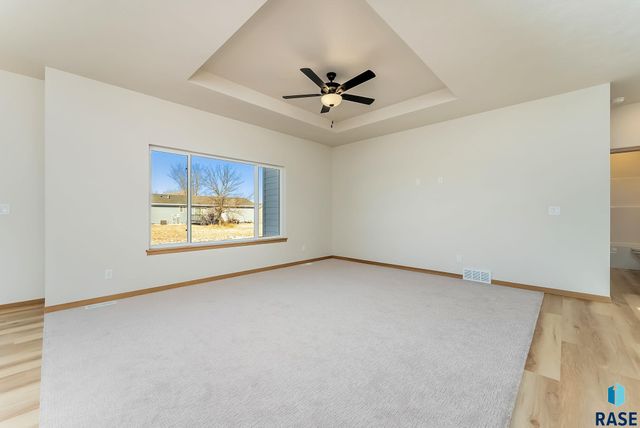 1020 E FANNINGS St Street, Tea, SD 57064