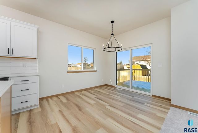 1020 E FANNINGS St Street, Tea, SD 57064