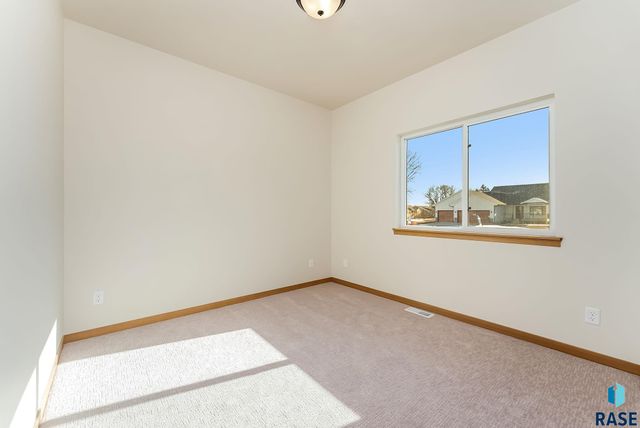 1020 E FANNINGS St Street, Tea, SD 57064