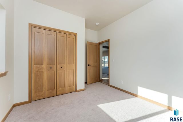 1020 E FANNINGS St Street, Tea, SD 57064