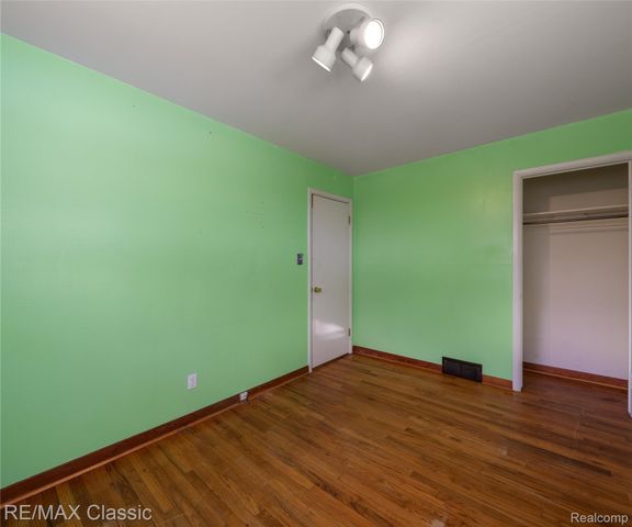 19350 Antago Street, Livonia, MI 48152