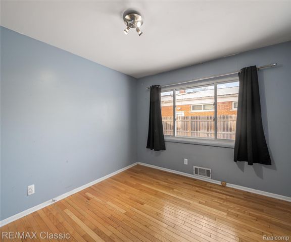 19350 Antago Street, Livonia, MI 48152