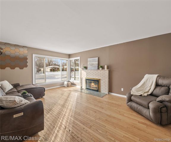 19350 Antago Street, Livonia, MI 48152