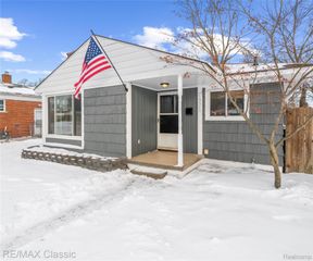 19350 Antago Street, Livonia, MI 48152