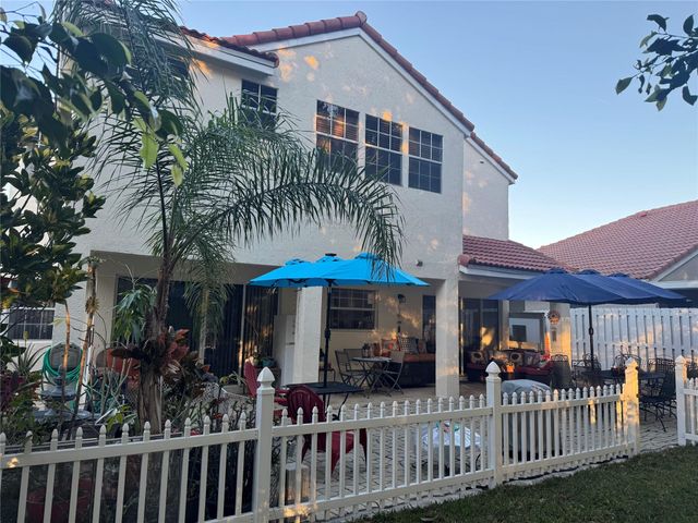593 Bedford Avenue, Weston, FL 33326
