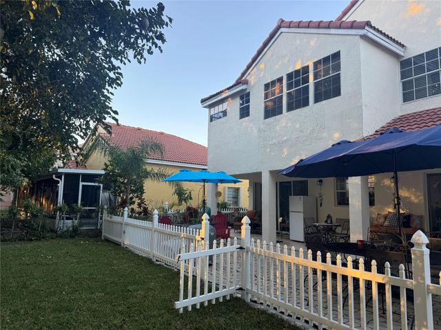 593 Bedford Avenue, Weston, FL 33326