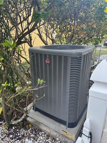 593 Bedford Avenue, Weston, FL 33326