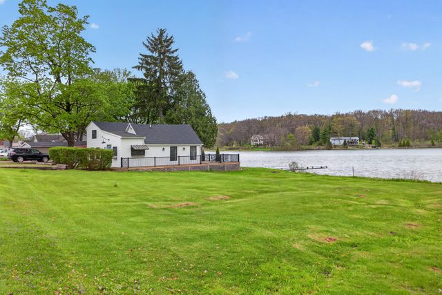 622 Swains Lake Drive, Concord, MI 49237