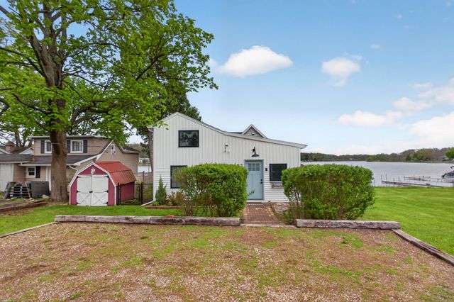 622 Swains Lake Drive, Concord, MI 49237