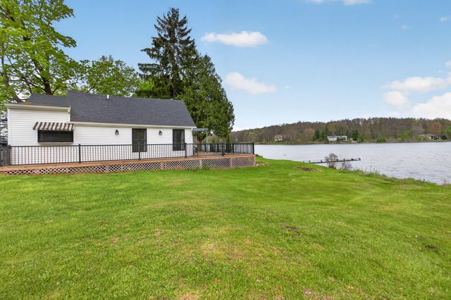 622 Swains Lake Drive, Concord, MI 49237