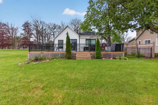 622 Swains Lake Drive, Concord, MI 49237