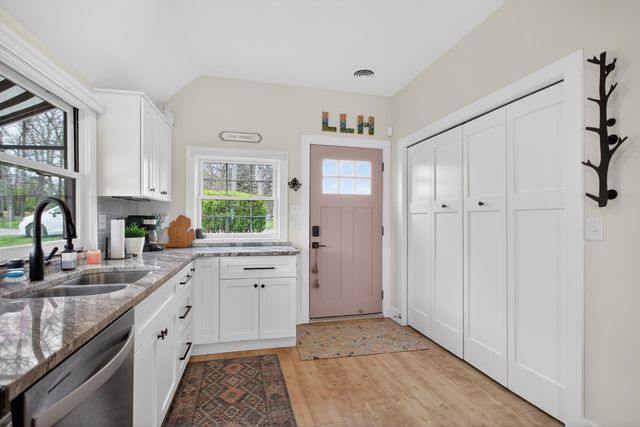 622 Swains Lake Drive, Concord, MI 49237