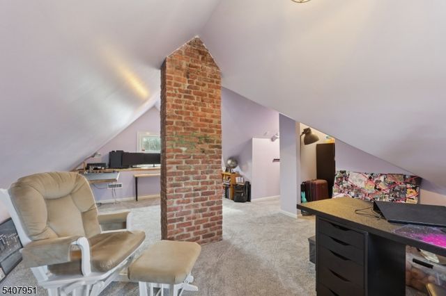 15 Godfrey Ave, Roseland Boro, NJ 07068