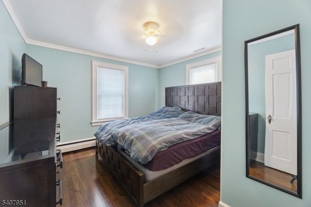 15 Godfrey Ave, Roseland Boro, NJ 07068