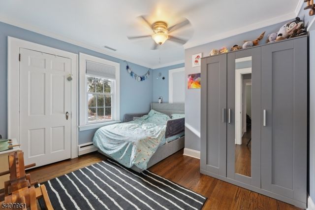 15 Godfrey Ave, Roseland Boro, NJ 07068