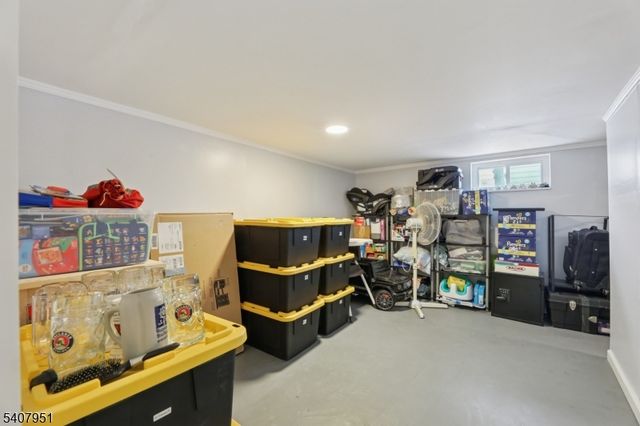 15 Godfrey Ave, Roseland Boro, NJ 07068