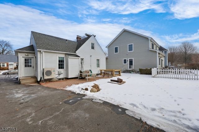 15 Godfrey Ave, Roseland Boro, NJ 07068