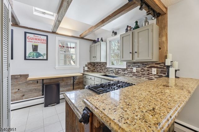 15 Godfrey Ave, Roseland Boro, NJ 07068